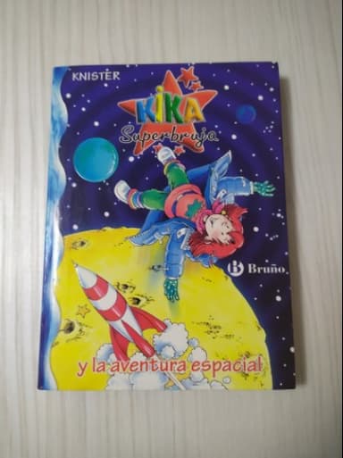 Kika superbruja y la aventura espacial 