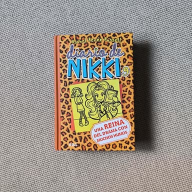 Diario de Nikki Una reina del drama con muchos humos