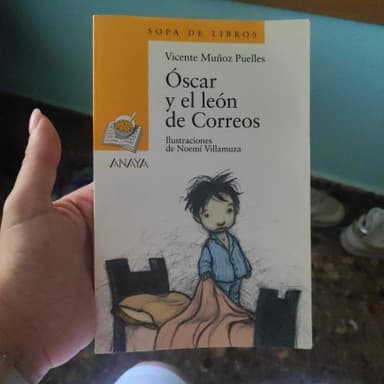 Oscar y el león de Correos