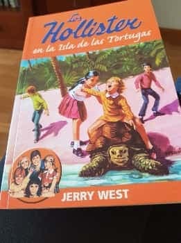 Los Hollister en la isla de las tortugas