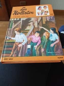 Los Hollister y la casa encantada