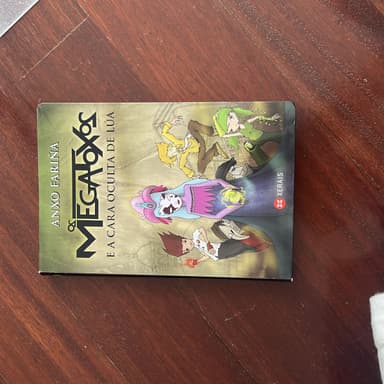 Os megatoxos e a cara oculta de Lua