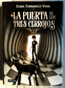 LA PUERTA DE LOS TRES CERROJOS