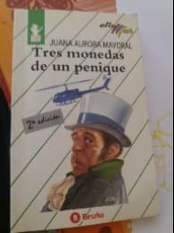 Tres Monedas de Un Penique