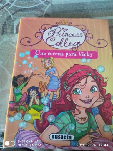 Princess College: Una corona para Vicky 