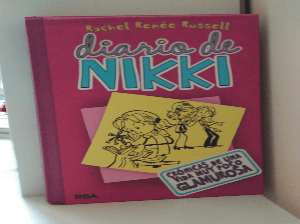 Diario de Nikki: Crónicas de una vida muy poco glamurosa VINTED: leyreromerooo; más barato