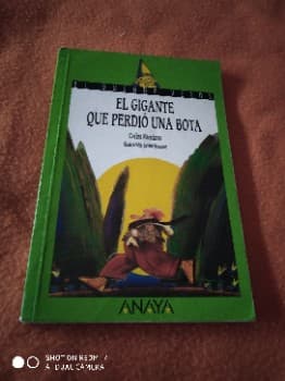 El gigante que perdió una bota