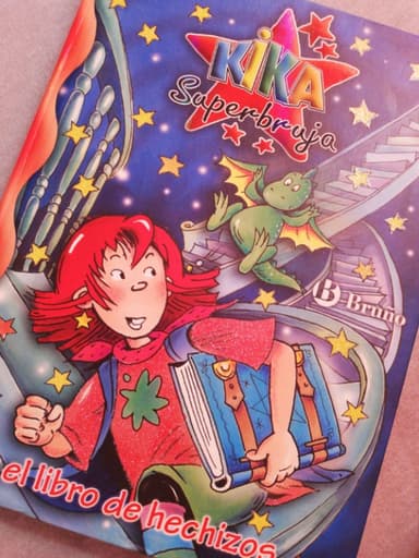Kika Superbruja y el libro de hechizos