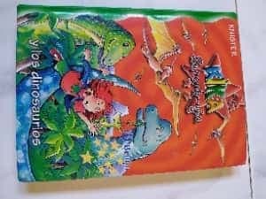Kika Superbruja y los dinosaurios