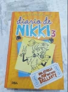 diario de nikki 3: una estrella del pop muy poco brillante