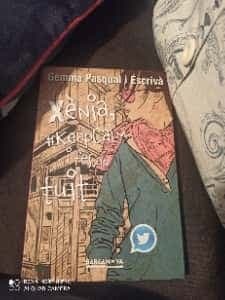 xenia keep kalm i fes un tuit