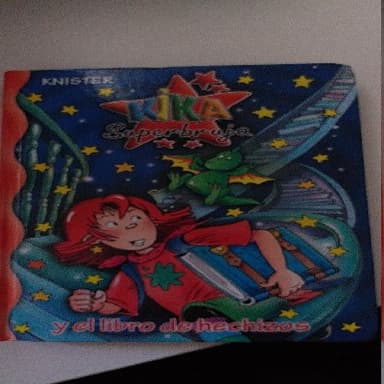 Kika superbruja y el libro de hechizos