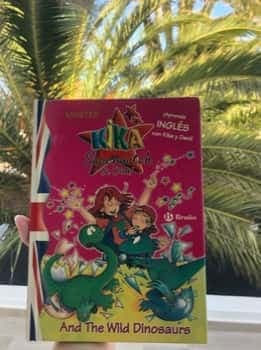 Kika Superwitch & Dani and the wild dinosaurs