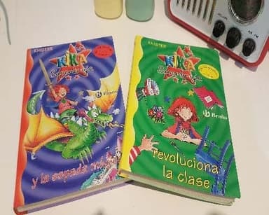 Kika Superbruja revoluciona la clase y Kika Superbruja y la espada mágica