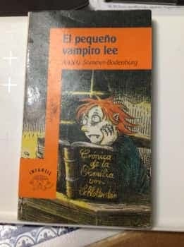 El pequeño vampiro lee
