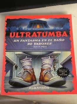 Un Fantasma En El Baño de Varones