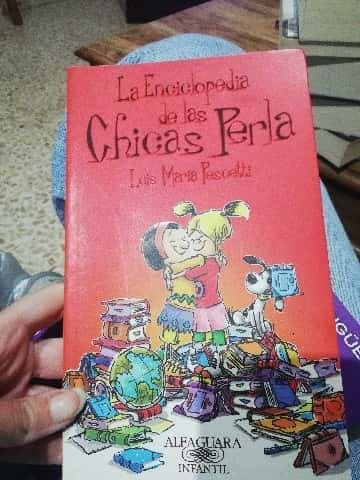 La Enciclopedia de las Chicas Perla