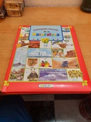 Enciclopedia ilustrada de la Naturaleza, 5 euros.
