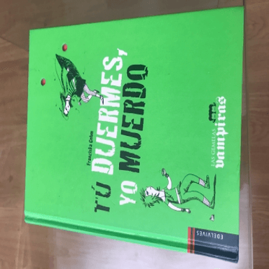 Tu duermes y yo muerdo