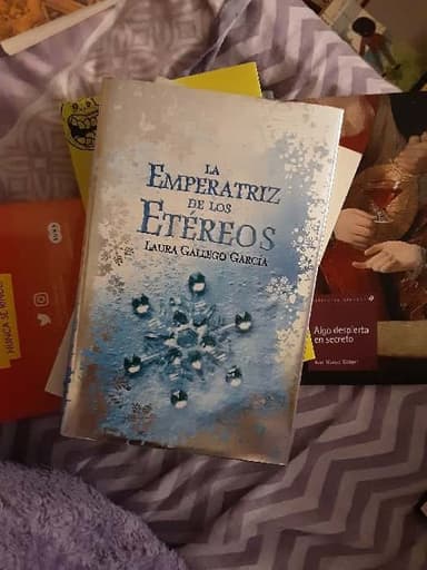 La Emperatriz de los Etéreos