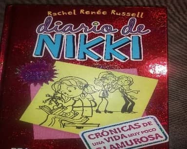 Diario de Nikki Cronicas de una vida muy poco glamurosa