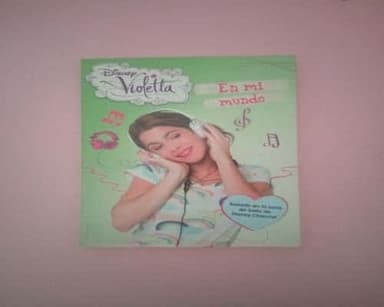 Pack Violetta libro 1:En mi mundo y 2:Un corazón dividido VINTED:leyreromeroo(MÁS BARATO)