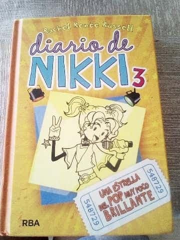 diario de nikki 3: una estrella del pop muy poco brillante