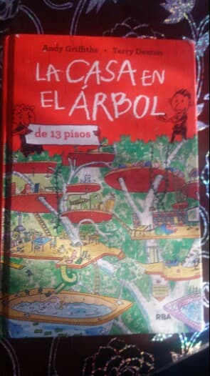 La casa en el árbol de 13 pisos