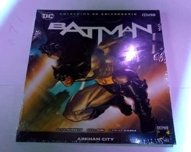 Batman "Arkham City". Colección 80 Aniversario 
