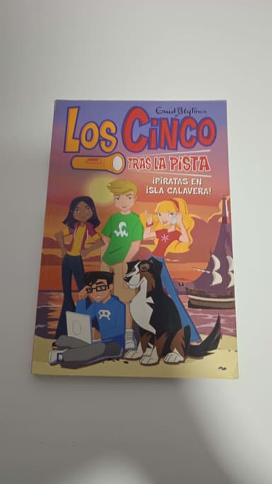 Los cinco tras la pista ¡Piratas en isla calavera!