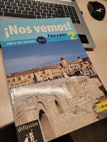 ¡NOS VEMOS! PASO A PASO 2. NIVEL A1. 2. LIBRO DEL ALUMNO Y CUADERNO DE EJERCICIOS + CD