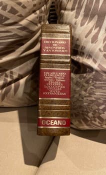 Diccionario de Sinónimos y Antónimos Vocabulario Plurilingüe InglésFrancésAlemánItaliano