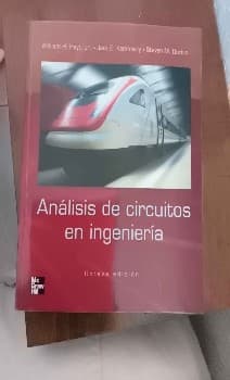 Análisis de circuitos en ingeniería. - 8. edición.