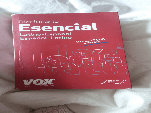 Diccionario Esencial Latino-Español