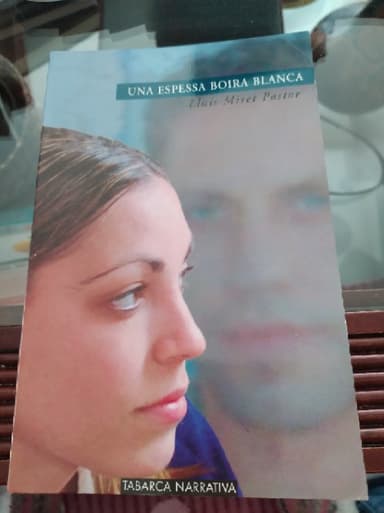 Una espessa boira blanca.