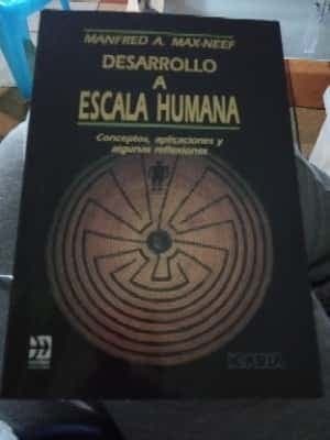 Desarrollo a escala humana : conceptos, aplicaciones y algunas reflexiones - 3. edición