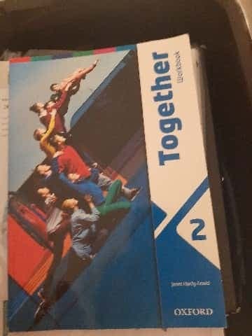 libro de inglés de al penedes es un cuaderno