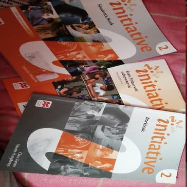 INITIATIVE LEVEL 2 STUDENTS BOOK PACK.