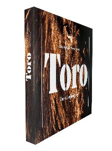 TORO. Una vida en imágenes