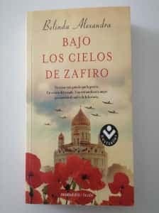 Bajo los cielos del zafiro
