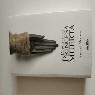 DE PARTE DE LA PRINCESA MUERTA