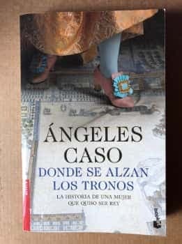 Donde se alzan los tronos