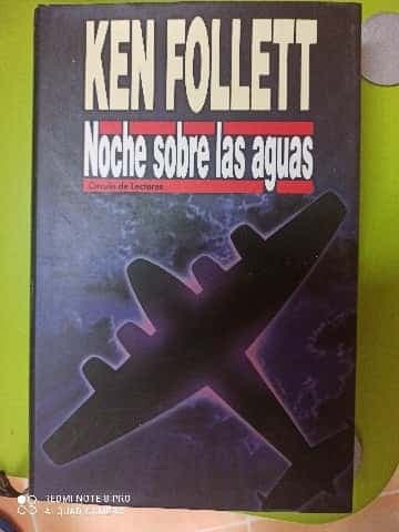 Noche sobre las aguas