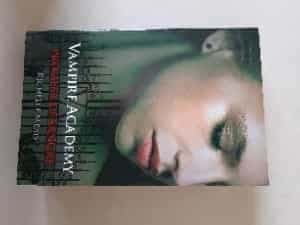 Vampire Academy. Libro 4, promesa de sangre.