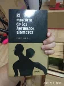 El misterio de los hermanos siameses