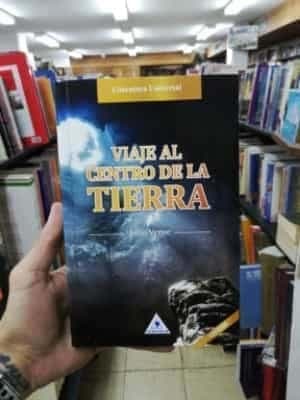 VIEJAE AL CENTRO DE LA TIERRA