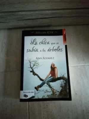 la chica que se subía a los árboles
