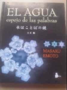 El Agua: Espejo de las Palabras = Water