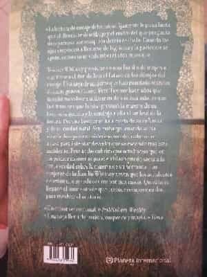 La lectora de secretos / The Lace Reader