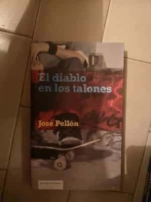 El diablo en los talones